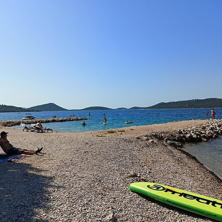 Buqez Resort, Vila 51 Drage Bagian luar foto