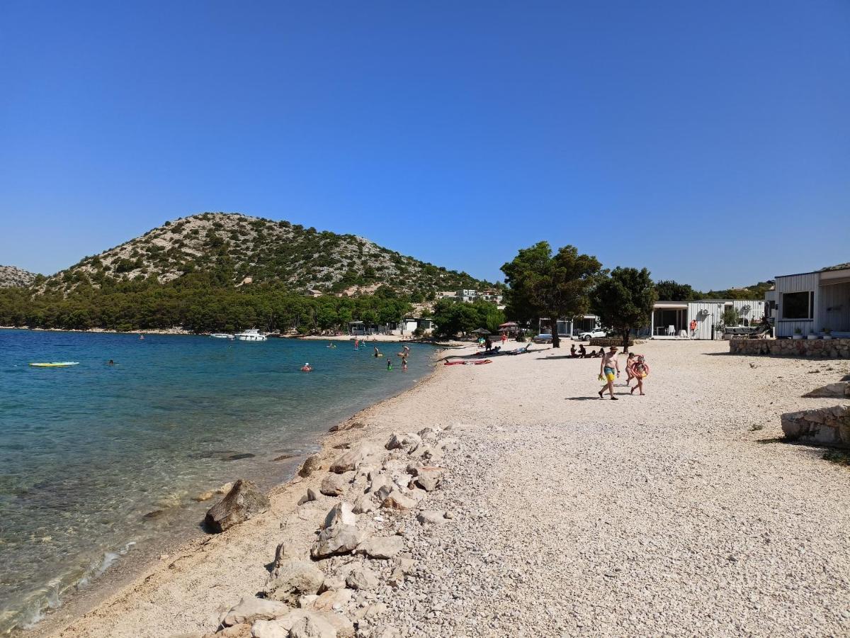 Buqez Resort, Vila 51 Drage Bagian luar foto