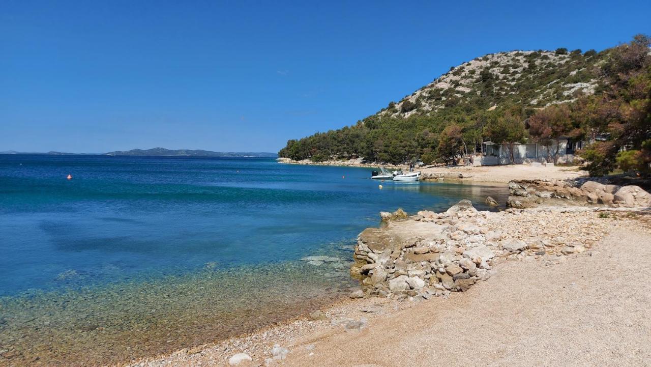 Buqez Resort, Vila 51 Drage Bagian luar foto